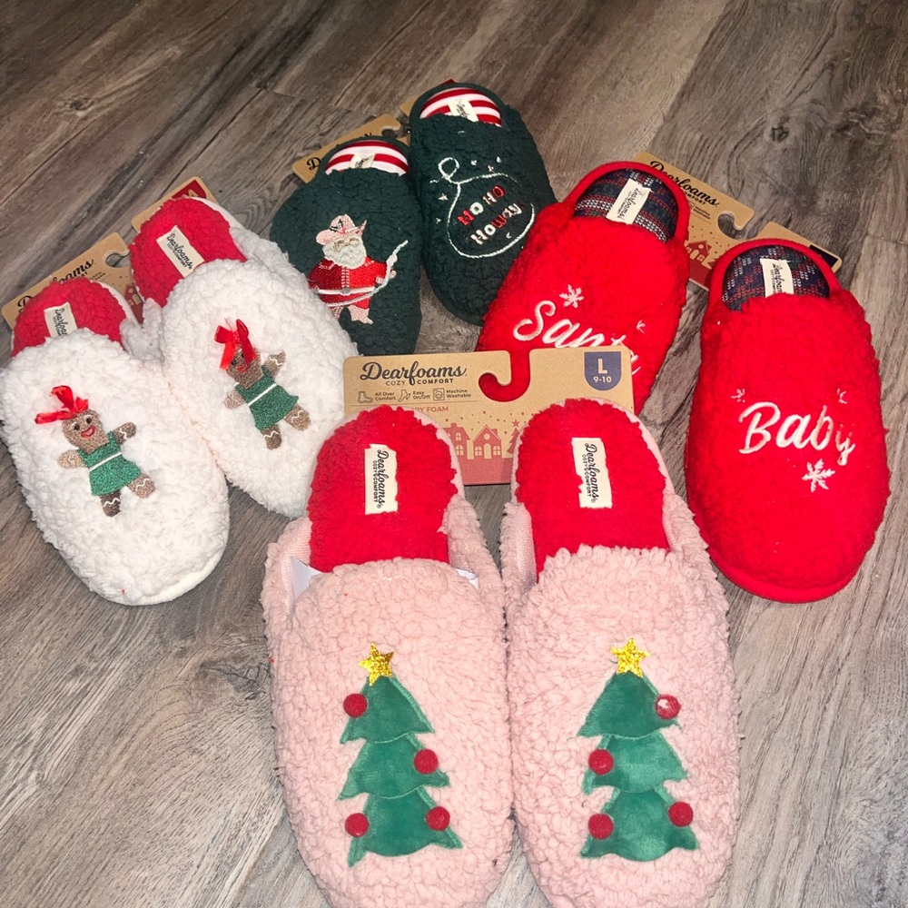 Dearfoams Festive Slippers - Red, Green, White